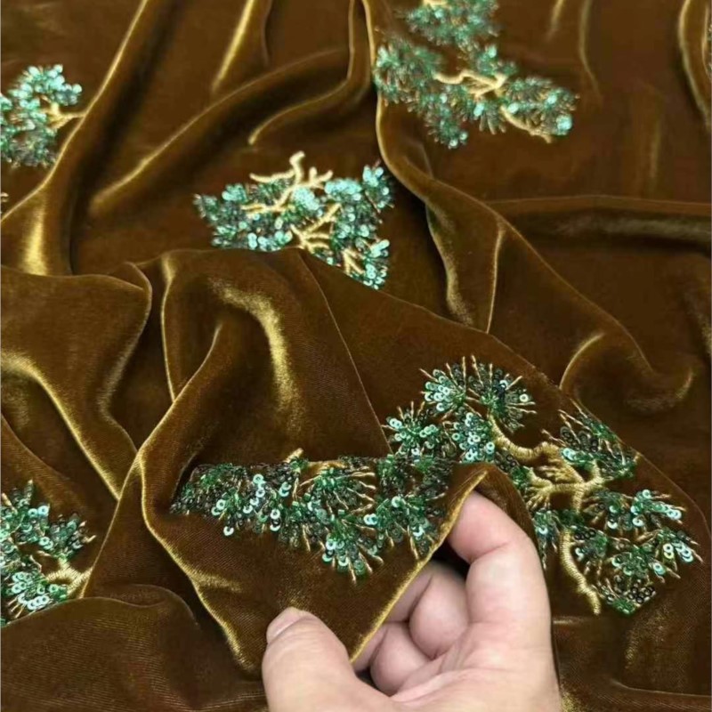 Abrigo bordado con cuentas de  - Bead Mat Velvet reseña y precio